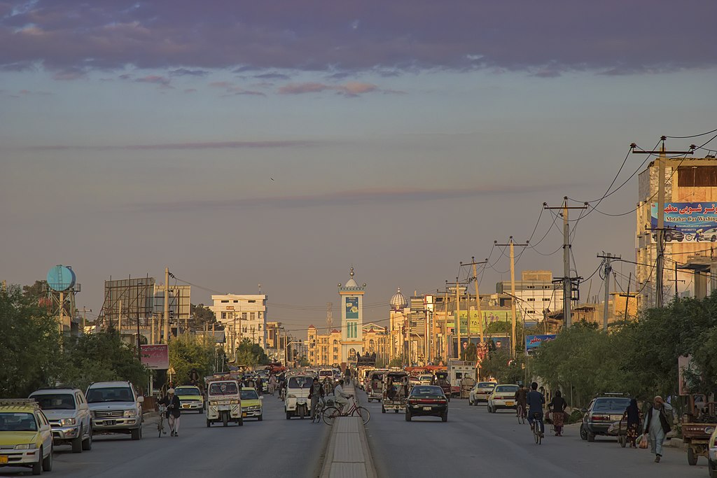 Niet-geïdentificeerde schutters schoten een stel neer in Balkh