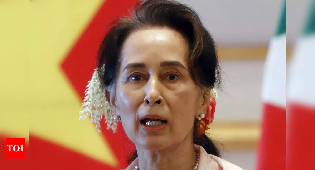 Myanmar rechtbank zet assistenten Aung San Suu Kyi gevangen wegens opruiing